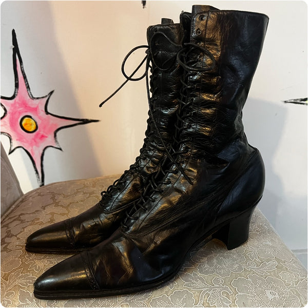 Antique Leather Victorian Boots | Shiny Black Pointy Witchy Lace Up Boots | 6