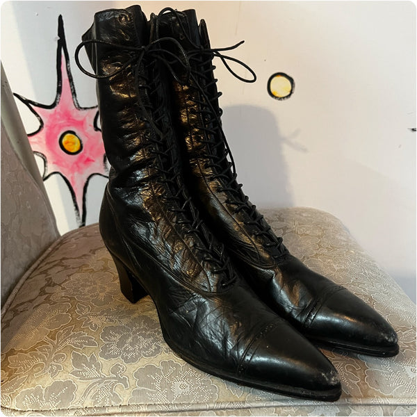 Antique Leather Victorian Boots | Shiny Black Pointy Witchy Lace Up Boots | 6