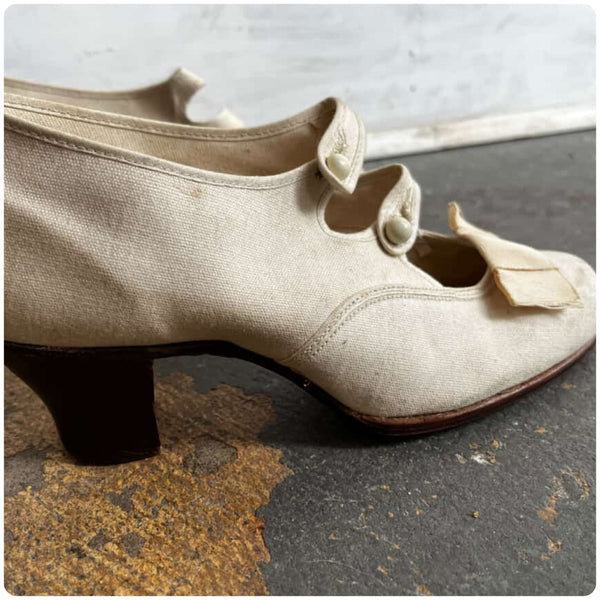 Edwardian Off White Canvas Double Strap Mary Jane Shoes Vintage Pumps 5 / 5.5