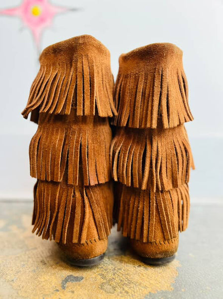 Minnetonka Tan Brown Suede Fringe Moccasin Boots Womens | Size 9