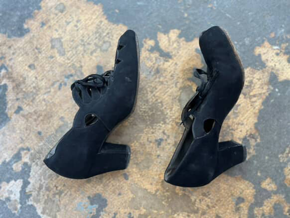 Vintage 1930s 40s Black Suede Peep Toe Lace-Up Cut-Out Heels - Shoes - 6.5 7