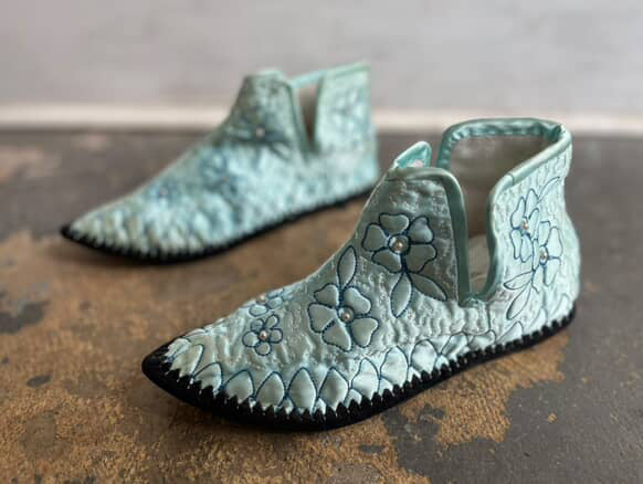 Pastel Blue GEISHA Satin Slippers - 1960s - Made in Japan - Pearls - M 6-7.5