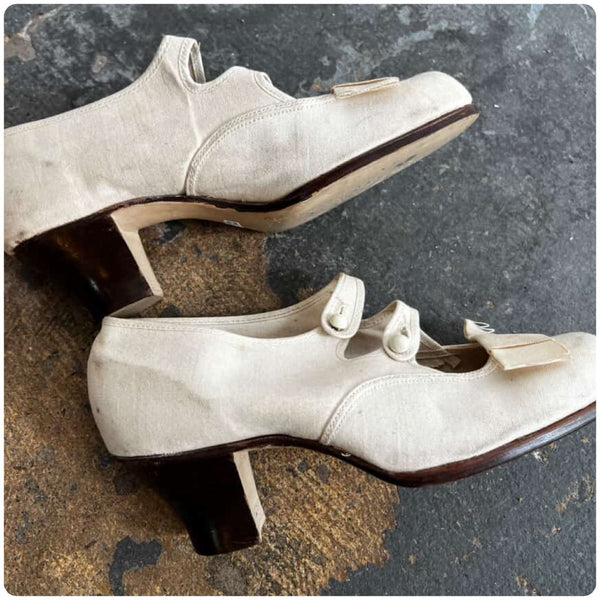 Edwardian Off White Canvas Double Strap Mary Jane Shoes Vintage Pumps 5 / 5.5