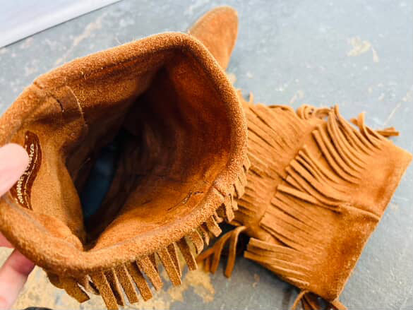 Minnetonka Tan Brown Suede Fringe Moccasin Boots Womens | Size 9