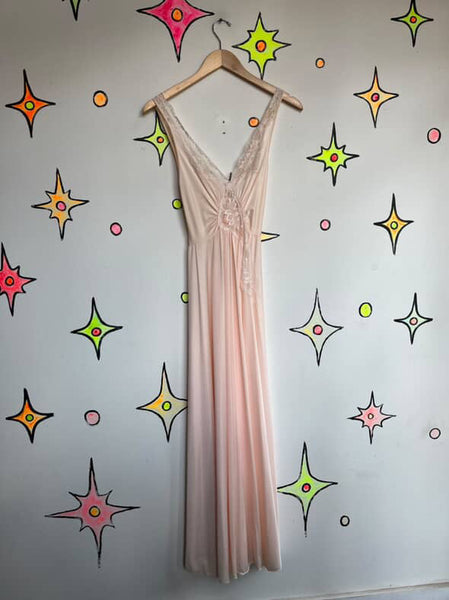 RARE Olga Gold Label 92170 Pink & Cream Hollywood Glam Lace Gown – S/M Vintage
