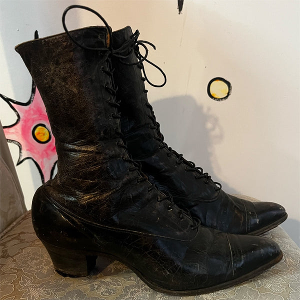 Antique Leather Victorian Boots | Shiny Black Pointy Witchy Lace Up Boots | 6