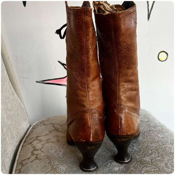 Antique Leather Victorian Boots | Brown Pointy Lace Up Boots | Size 5