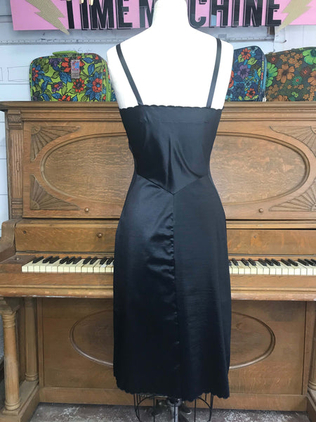 Vintage 1950s | Shadowline Black Stiff Tafetta Scalloped Lingerie Pin up Slip XS