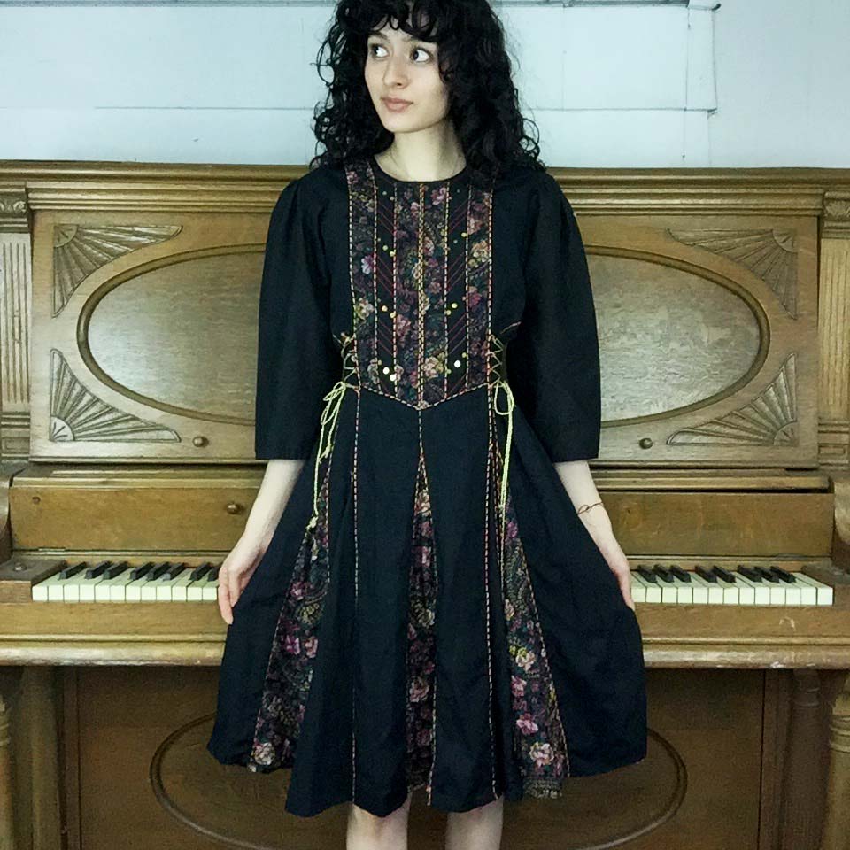 Vintage 70s | Lace Up Boho Witchy Hippie Floral Embroidered Prairie Dr Fashion Time Machine Vintage 70s | Lace Up Boho Witchy Hippie Floral Embroidered Prairie Dr Fashion Time Machine
