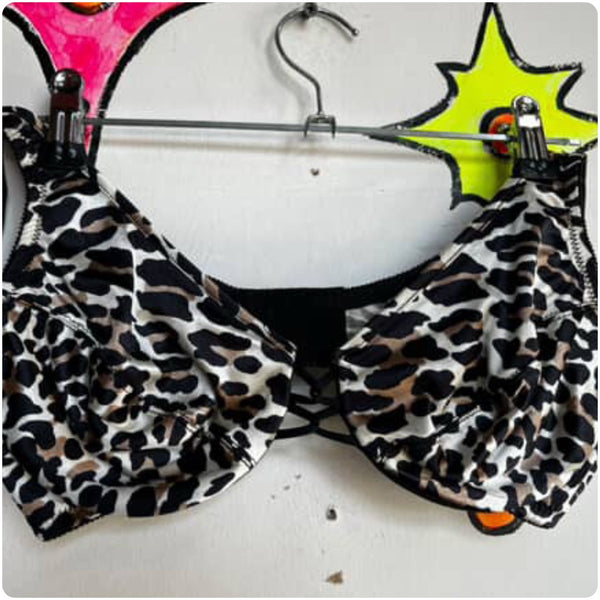 Vintage Vanity Fair Leopard Print Bra – 34C Punk Glam Lingerie – Y2K Animal Print
