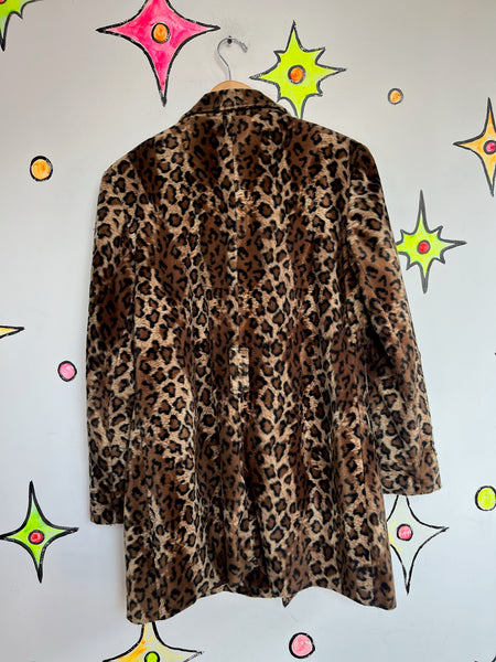 Vintage 90s Leopard Print Vegan Fur Coat – Boho Grunge Western Glam (S/M)