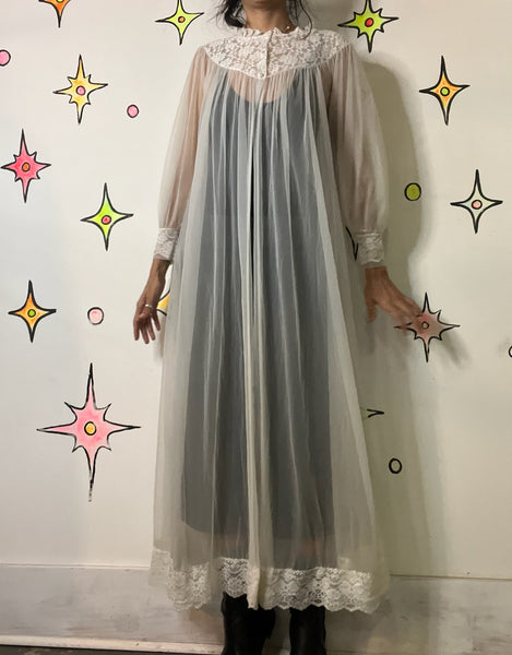 Vintage White Lace Sheer Robe – Victorian Romantic - Puff Sleeve - Pegnoir - S