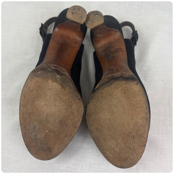 Vintage 1930s 40s Burgundy Suede Pumps w Embroidered Detailing 5.5 or snug 6