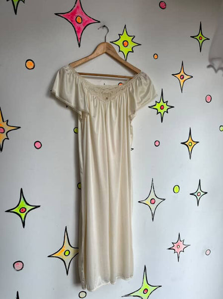 Vintage 70s 80s Off White Babydoll Lace Silky Nighty Gown Grunge Fairy Rococo M