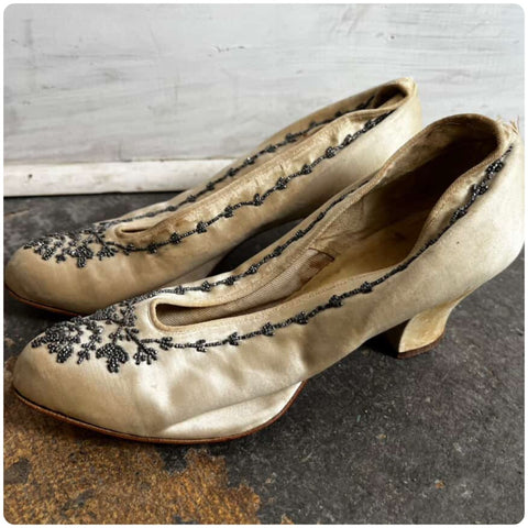 Antique 1900s Victorian Cream Silk Beaded Wedding Shoes - 5.5 - Museum-Worthy