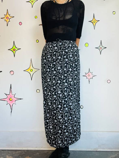 Vintage 90s Black Floral Fairy Grunge Maxi Skirt – Whimsy Goth Boho Vibes – Sz 4