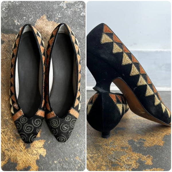 Vintage Boho Whimsy Goth Black Velvet Embroidered Low Heel Pumps - 8.5 Fits 8