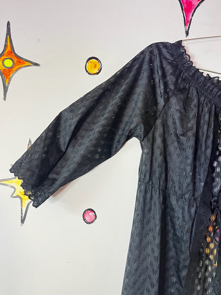 Vintage 70s Black Sheer Lace Night Robe – Scalloped Boho Grunge Whimsy Goth M