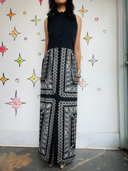 Vintage 70s Black and White Geometric Maxi Dress | Dagger Collar Retro | Size M