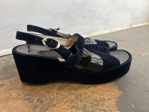 1940s Navy Blue Velvet Peep Toe Wedge Platform Heels - 7.5