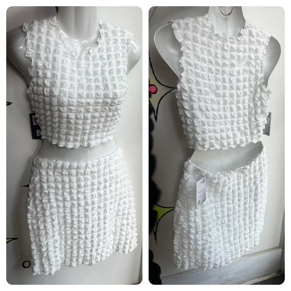 Y2k 2000s | White Popcorn Top and Skirt Set | Size M