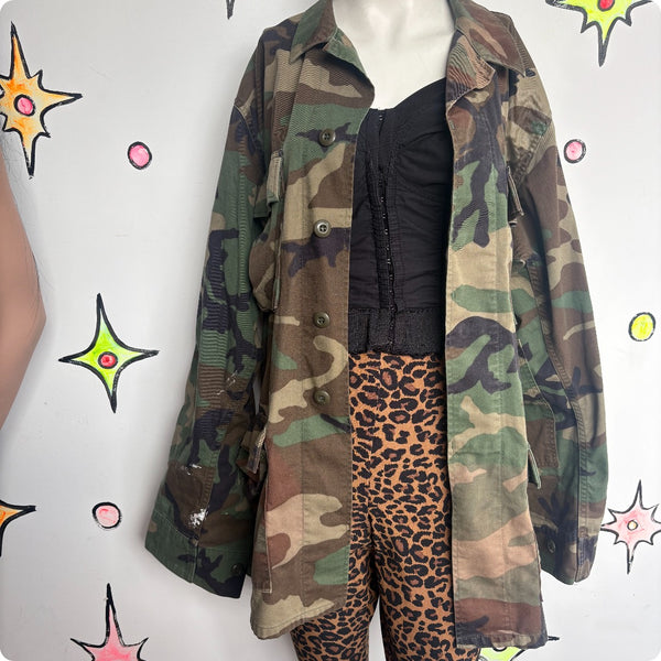 Vintage 90s Camo Military Jacket - Thrashed Grunge Utility Coat - M/L