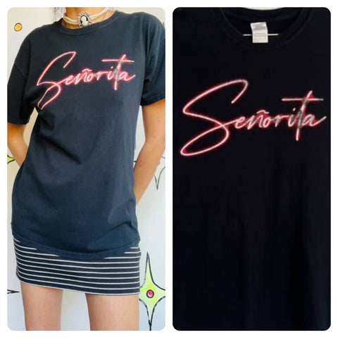 90s Y2K | Seniorita Graphic Tee T Shirt | Size M