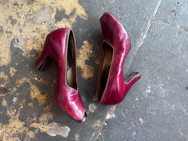 40s Scarlet Cherry Red Sweetheart Heels Vintage Pinup Peep Toe Leather Pumps 7.5