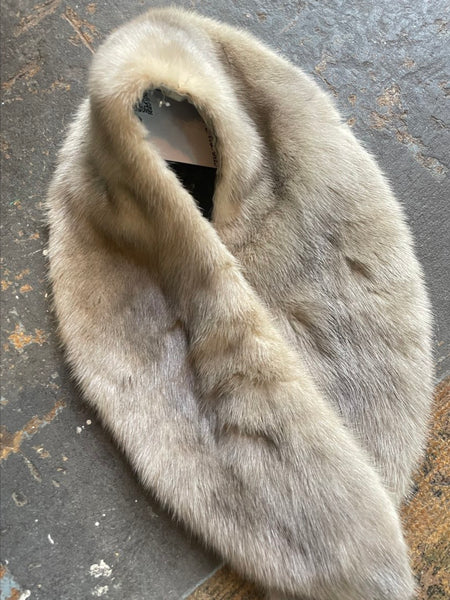 True Vintage Glam Silverblue Mink Fur Stole Old Hollywood Mob Wife Shrug Scarf