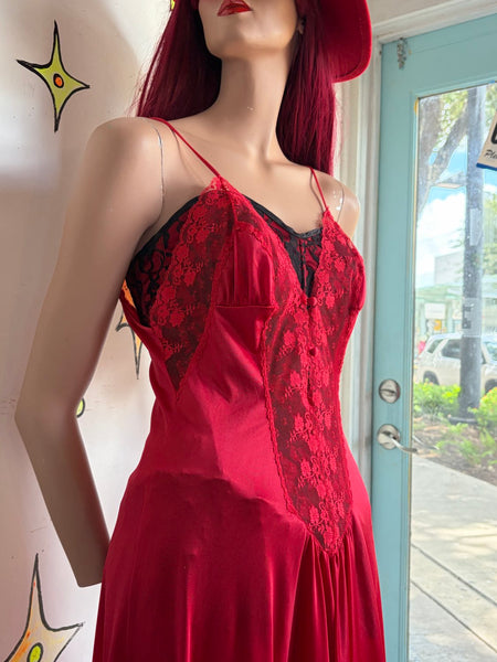 Romantic Red Nylon Lace Full Length Nighty Gown Vamp Pin-Up Glam Vamp Siren S