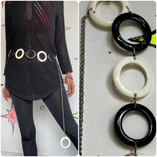 Vintage 60s | Black & White Op Art Groovy MOD Go Go Metal Circle Hoop Belt