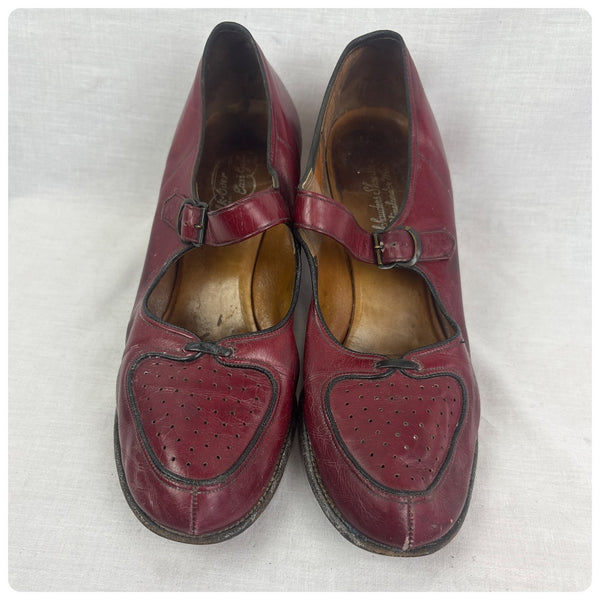 1940s Scarlet Cherry Red Sweetheart Marjanes | Red Leather Heels Pumps Size 8.5