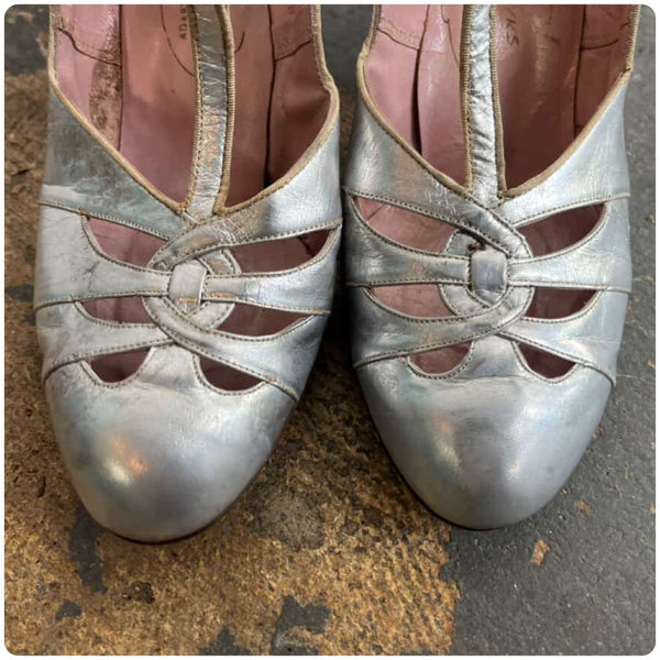 Antique 1920s Silver Gatsby T-Strap Leather Heels - Art Deco - Size 36 US 6.5-7