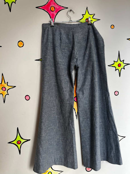 Vintage 60s 70s | Low Rise Lightweight Groovy Bellbottoms | Happy Legs | 5/6