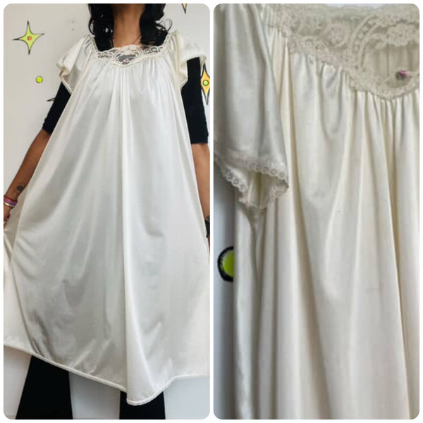 Vintage 70s 80s Off White Babydoll Lace Silky Nighty Gown Grunge Fairy Rococo M