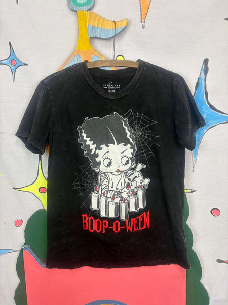 Betty Boop Tee Retro Halloween Goth Boop-O-Ween Spooky Season Novelty T-Shirt