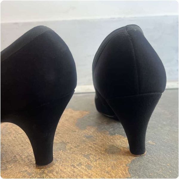 Vintage 40s 50s Black Suede Round-Toe Embellished Heels - Palter Deliso - 8.5
