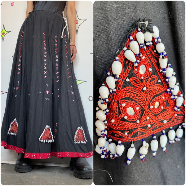 Vintage 70s | Black Western Witchy Grunge Whimsy Goth Prairie Maxi Skirt | OS