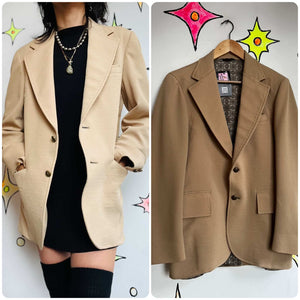 Vintage 70s | Men's Tan Polyester Dagger Collar Blazer Jacket | Small / Medium