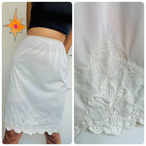 Vintage White Lacey Babydoll Fairy Grunge Half Slip Skirt - Size Small