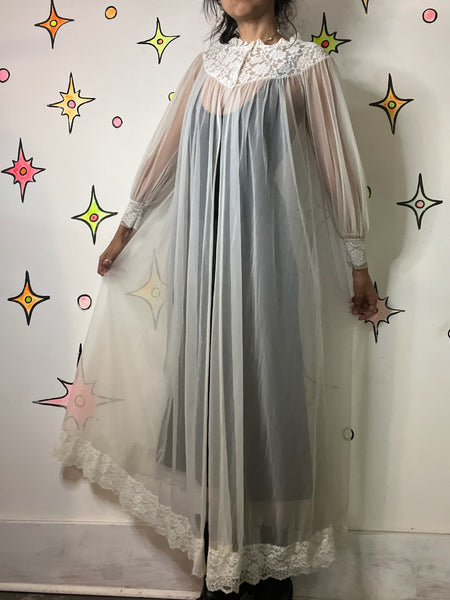 Vintage White Lace Sheer Robe – Victorian Romantic - Puff Sleeve - Pegnoir - S
