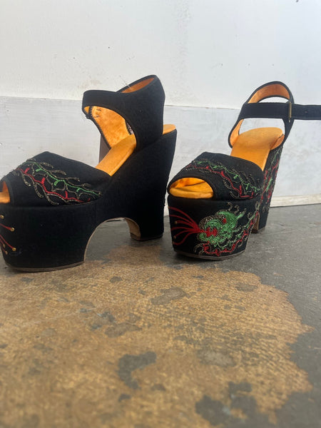 Vintage 70s Suede Platform Heels Dragon Embroidery Terry de Havilland Style 6M