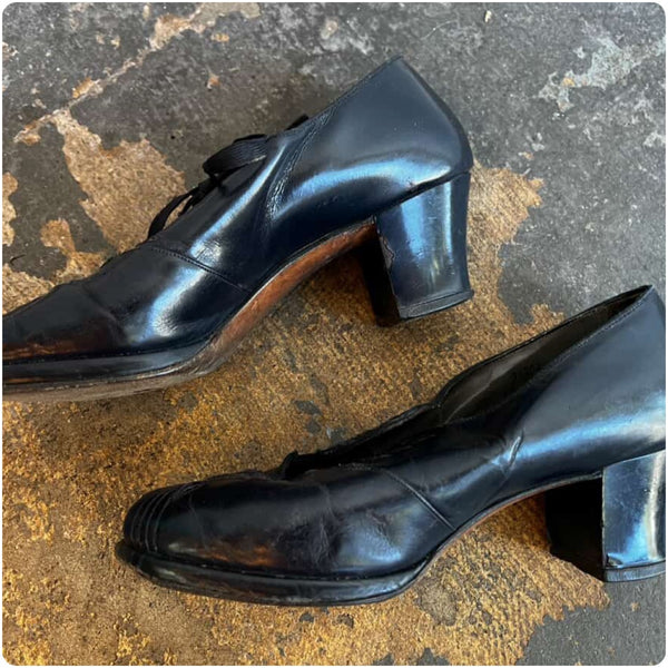 1930s Lace-Up Black Leather Peep Toe Pumps - Low Heel Cutout Design - Size 8