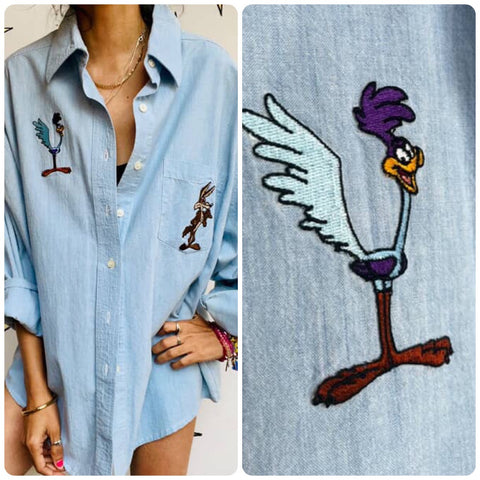 Vintage 90s | Looney Tunes Embroidered Shirt | Roadrunner Wiley Coyote