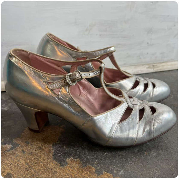 Antique 1920s Silver Gatsby T-Strap Leather Heels - Art Deco - Size 36 US 6.5-7