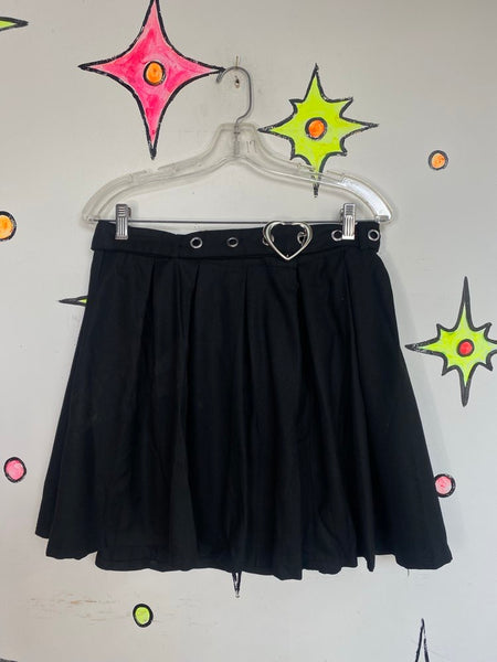 Hot Topic Goth Pleated Mini Skirt Black Schoolgirl Heart Belt Mall Goth L