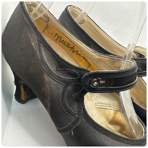 Antique 1920s Black Silk Mary Jane Pumps – Art Deco Heels – Size 8/8.5