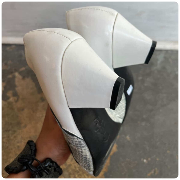 Vintage 80s White and Silver Snakeskin Leather Pumps | Italian Heels | 6.5/7