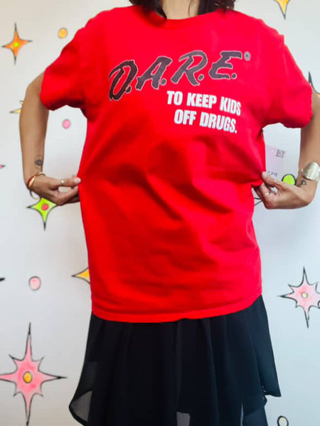90s Y2K | DARE to Resist Drugs and Violence Tee T Shirt Red - Size Medium