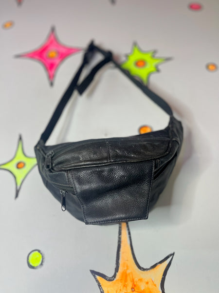 Vintage 90s Black Leather Fanny Pack Adjustable Belt Bag Travel Hands-Free Purse
